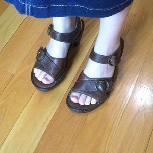Born Womens Ankle Strappy Heels Soft Leather Sandals Brown Size 7 Open Toe W6065